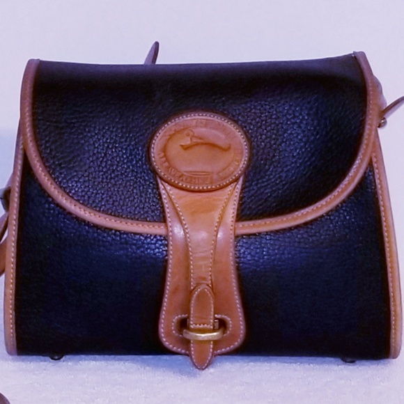 $SOLD$ 💯Authentic Vintage Dooney & Bourke Essex - Picture 2 of 8